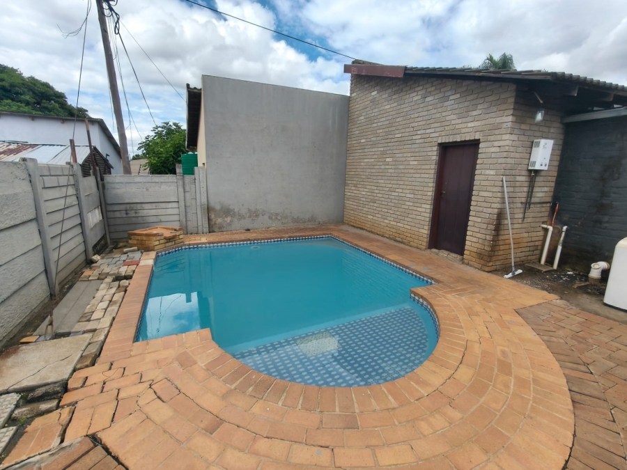 3 Bedroom Property for Sale in Oos Einde North West